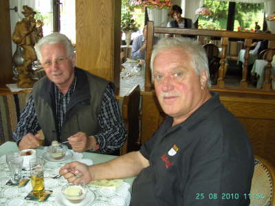 Mittwoch, 25.08.10. Treffen im "Heuser". 33 Kollegen waren anwesend.