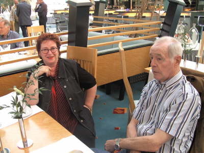 Mittwoch, 13. und Donnerstag, 14.05.09. Besuch der Meyer Werft in Papenburg, ADO Gardienenwerk, Emssperrwerk und Hafenrundfahrt.