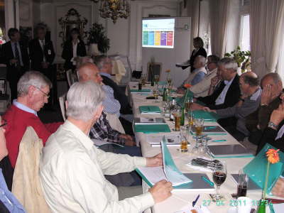 Mittwoch, 27.04.11. Treffen im "Haus Pohle". Vorstellung u. Vortrag von Formel D.