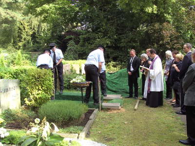 Donnerstag, 20.08.09. Beerdigung von Manfred Seemann auf dem Freidhof Am Heidstamm in Kln-Lvenich.