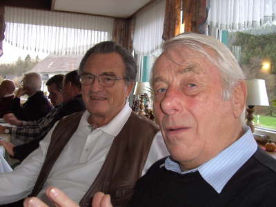 Mittwoch, 25.11.09. FEEPFK Treffen im Hffer Hof mit 40 Kollegen.