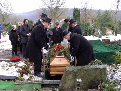 Freitag, 05.02.10. 40 ehemalige Ford Kollegen nahmen an der Beerdigung von Manfred Abts teil in Odenthal Selbach.