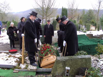 Freitag, 05.02.10. 40 ehemalige Ford Kollegen nahmen an der Beerdigung von Manfred Abts teil in Odenthal Selbach.