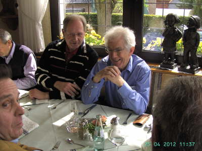 Mittwoch 25.04.12. 36 Kollegen trafen sich im Caf und Restaurant "Heuser" in Odenthal-Scheuren.