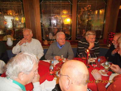 Mittwoch 19.12.2012. 34 Kollegen trafen sich im "Hffer Hof".