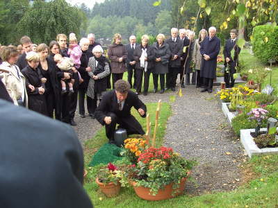 Donnerstag, 25.09.08. Beerdigung von Ferdinand Lhers auf dem Immenkeppeler Friedhof.