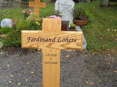 Donnerstag, 25.09.08. Beerdigung von Ferdinand Lhers auf dem Immenkeppeler Friedhof.