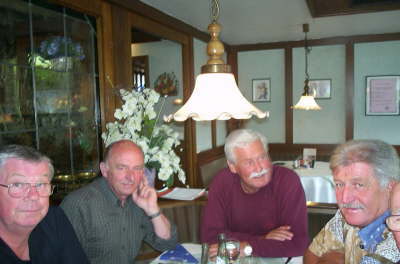 Mittwoch, 27.06.07. 44 Kollegen und 1 Kollegin trafen sich im "Hffer Hof"