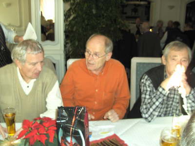 Mittwoch, 19.12.07. 36 Kollegen trafen sich im Haus Pohle in Schildgen