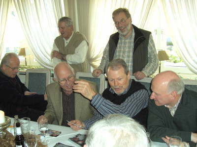 Mittwoch, 19.12.07. 36 Kollegen trafen sich im Haus Pohle in Schildgen