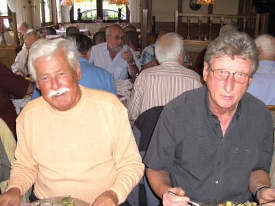 Mittwoch, 30.05.07. Treffen im Rest. Heuser.