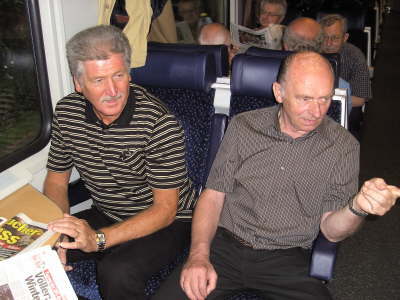 Dienstag, 7. August 2007. 28 Kollegen besuchten das Mercedes-Benz Museum in Bad Cannstadt.