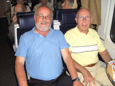 Dienstag, 7. August 2007. 28 Kollegen besuchten das Mercedes-Benz Museum in Bad Cannstadt.