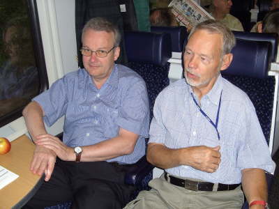 Dienstag, 7. August 2007. 28 Kollegen besuchten das Mercedes-Benz Museum in Bad Cannstadt.