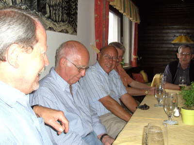 Montag, 11. bis Samstag, 16.06.07. Wanderung in der Rhn.