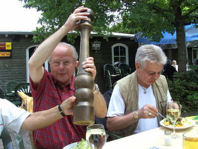 Montag, 11. bis Samstag, 16.06.07. Wanderung in der Rhn.