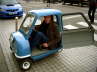 Das kleinste Auto der Welt PEEL P50. Antrieb durch E-Motor.